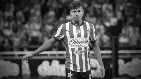 Españoles, los culpables de que Chivas no encuentre acomodo a Fidel Barajas