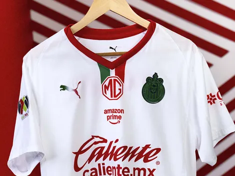 Así es la polémica playera visitante de Chivas