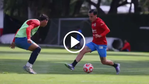 La gran jugada de Hugo Camberos en la práctica de Chivas.