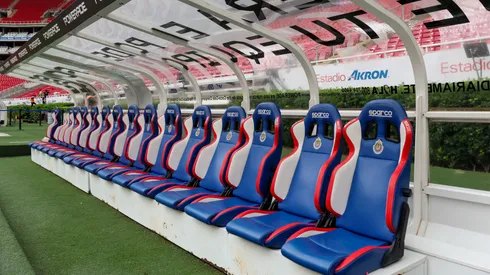 Sonó para Chivas y será auxiliar técnico en la Premier League.