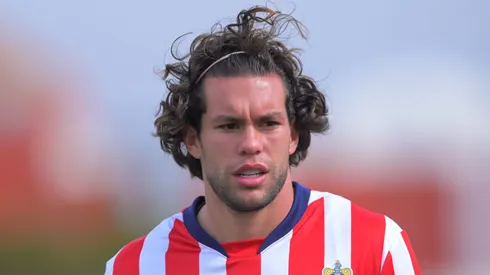 Cade Cowell se llevó una regañada de Romo, Guti y Milito.