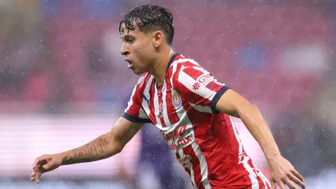 Fidel Barajas no jugará el Apertura 2025 con Chivas.