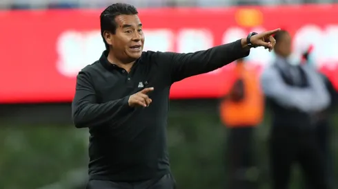 Alberto Coyote fue futbolista de Chivas entre 1993 y 2001 y consiguió un título.