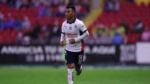 Efraín ya debutó con gol en el amistoso contra UdeG.