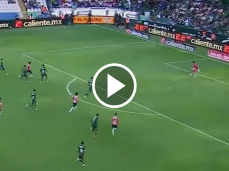 La terrible falla de Erick Gutiérrez en el Chivas vs. León