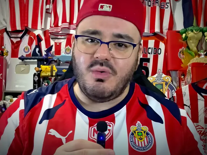 Futboltuber reveló problema de Puma por nuevo jersey de Chivas