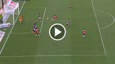 Armando González revivió a Chivas con doblete para el triunfo