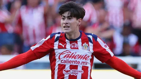 Armando González salvó a Chivas y le dio 3 puntos con un doblete vs. Atlético San Luis.