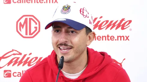 Alan Mozo no juega con titular en las Chivas de Gabriel Milito.