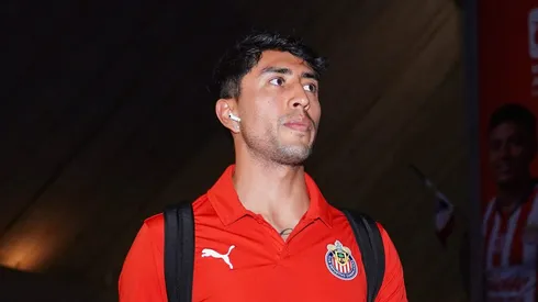 Omar Govea causa baja en Chivas.