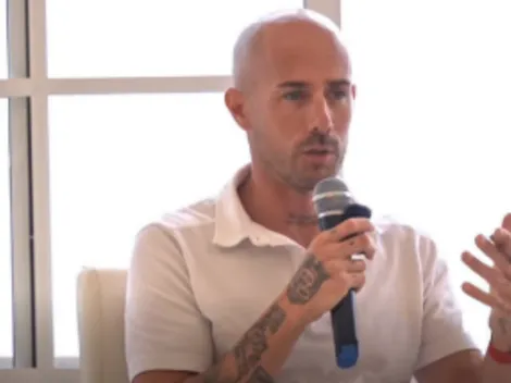 Llenan de mensajes a Diego Dreyfus por "romper" a Chicharito