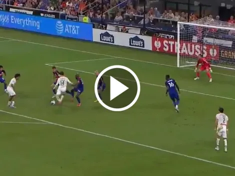 Hormiga González, a punto de marcar un golazo contra Cincinnati