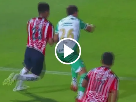 El polémico penal que le cobraron a Santos Laguna ante Chivas