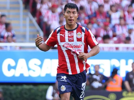 Además de Daniel Aguirre, el otro apuntado para perder la titularidad en Chivas