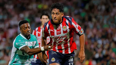 Luis Romo jugó todos los minutos con Gabriel Milito.