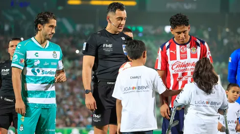 Marco Antonio Ortíz será el árbitro de Chivas vs. Juárez.
