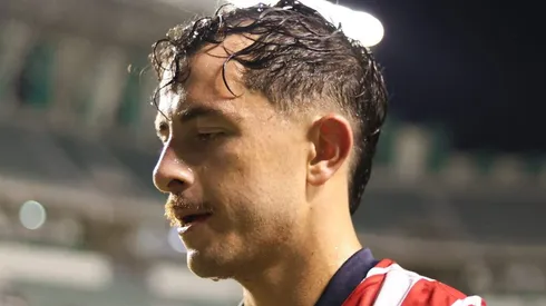 Alan Mozo no vive su mejor momento en Chivas.