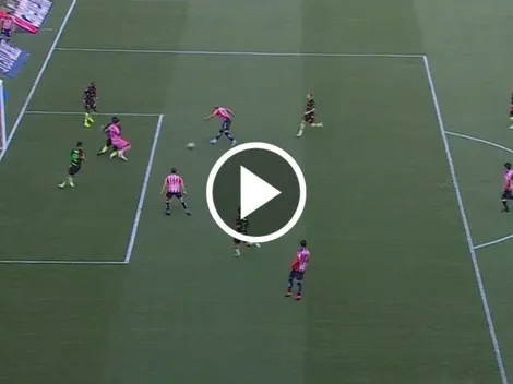 La increíble falla del Piojo Alvarado contra FC Juárez