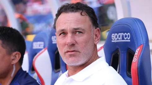 Gabriel Milito busca sumar sus primeros tres puntos de visitante.