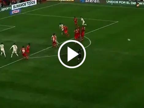 El poderoso zapatazo al ángulo de Efraín Álvarez