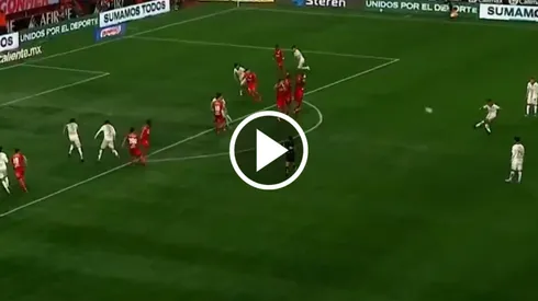 El poderoso zapatazo al ángulo de Efraín Álvarez