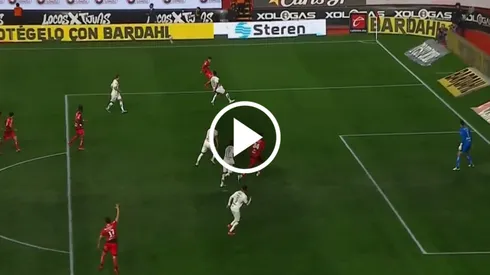 Frank Boya marcó un polémico gol para Tijuana ante Chivas.