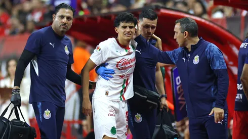 Otro lesionado en Chivas: Richard Ledezma.