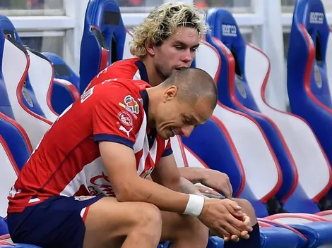 Chicharito se podría ir de Chivas sin volver a jugar