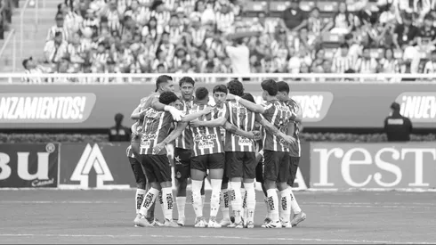 Dos jugadores de Chivas con los días contados en el equipo.