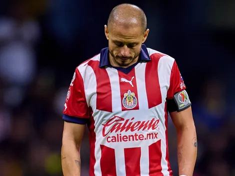 “Qué se vaya con dignidad de Chivas”, le piden a Chicharito en Fox Sports