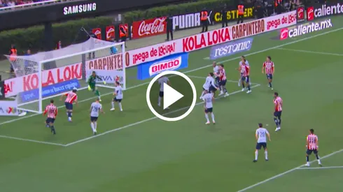 El golazo a táctica fija para que Chivas empate con Cruz Azul