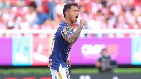 Eduardo Águila, el defensor central que debe fichar Chivas en 2026.