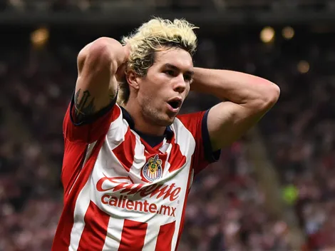 Por culpa del mes patrio, se lanzan contra Cowell