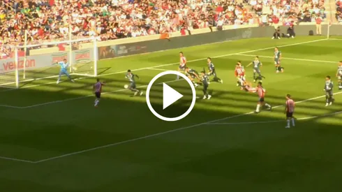 Armando González marcó el empate para Chivas vs. León.