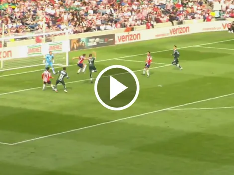 Chicharito Hernández y otro gol errado en Chivas vs. León