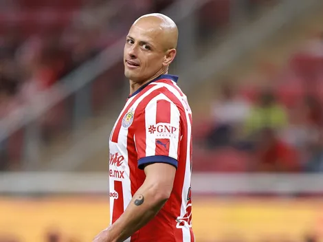 Afición de Chivas estalló contra Chicharito por fallar 2 goles claros
