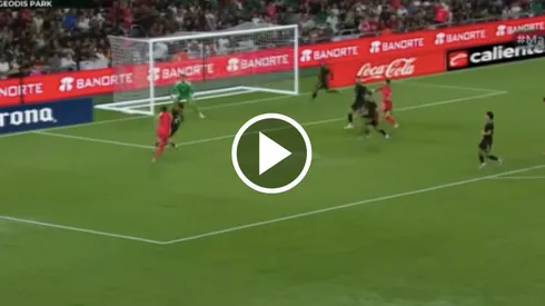 El arquero del Tricolor tuvo una buena actuación ante Corea.