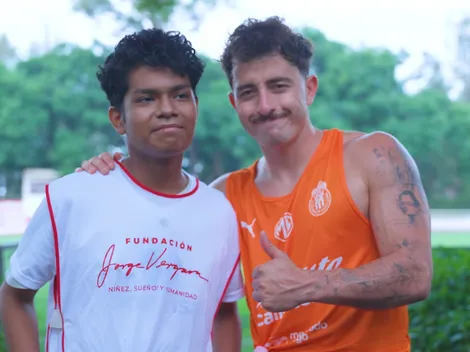 El niño que conoció a la plantilla de Chivas