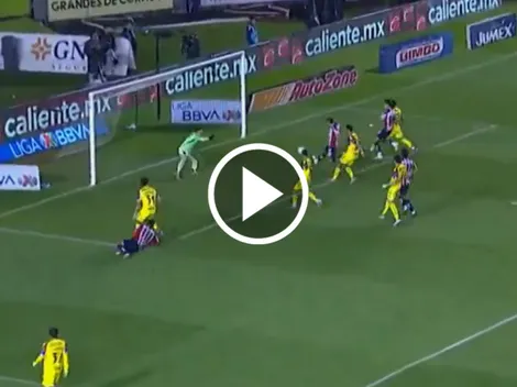 El espectacular golazo del Piojo Alvarado en el Chivas vs. América