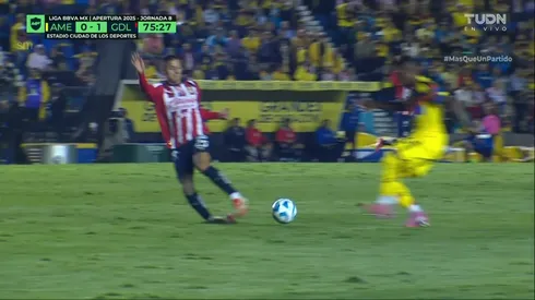 Preocupante lesión del Piojo Alvarado.