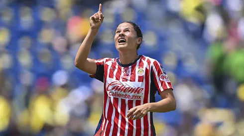 Denise Castro anotó un doblete para darle la victoria a Chivas Femenil sobre el América.