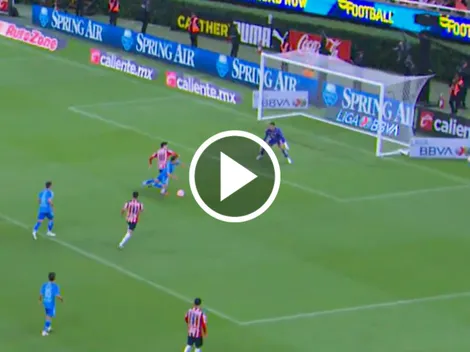 Espectacular salvada de Diego Campillo en Chivas vs. Tigres