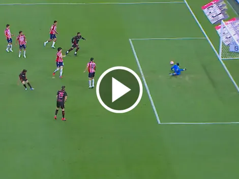 La maravillosa atajada del Tala Rangel tras disparo del Canelo Angulo