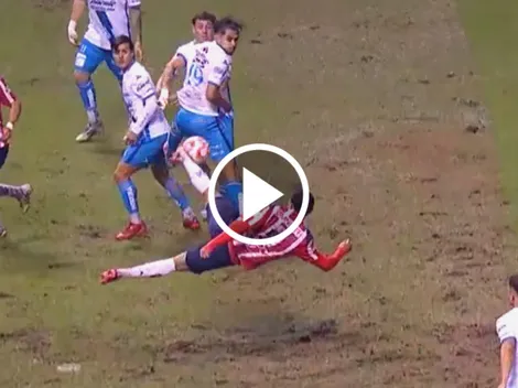 El espectacular golazo del Cotorro González contra Puebla