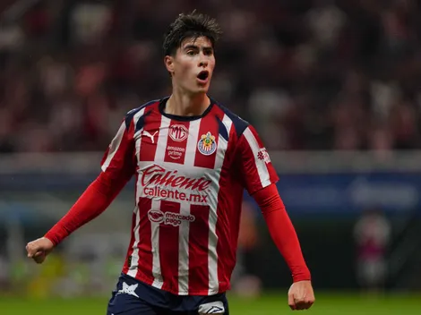 Armando González explica cómo ha crecido gracias a Pulido y Chicharito