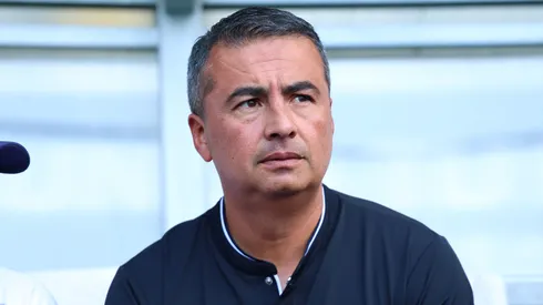 Afición de Chivas se cansa de Arturo Ortega.