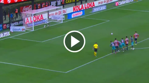 Hormiga González abrió el marcador desde el manchón de penalti