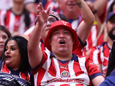 El cantante que sorprendió a la afición de Chivas y Mazatlán FC