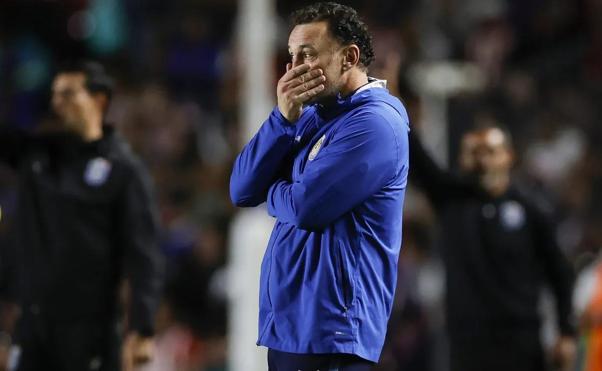 Se confirma baja en medio campo en Chivas para el debut contra Pachuca