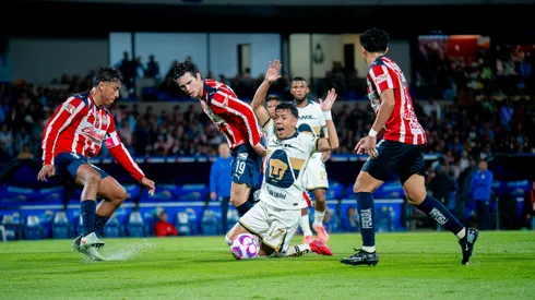 Una amonestación más y Diego Campillo será suspendido.